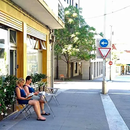 Acola Hotel